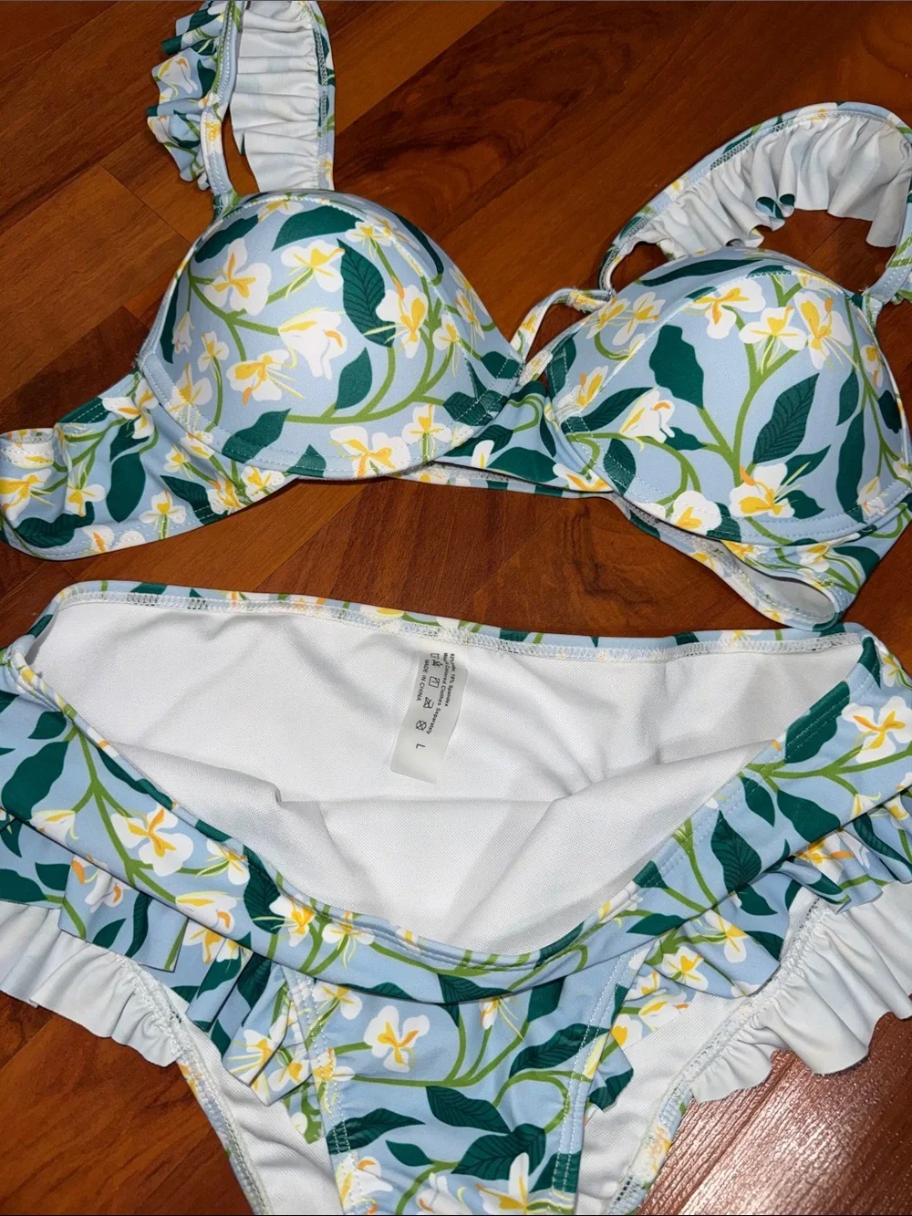 NWT Floral High-Waist Bikini Set with Matching Sarong L cover up